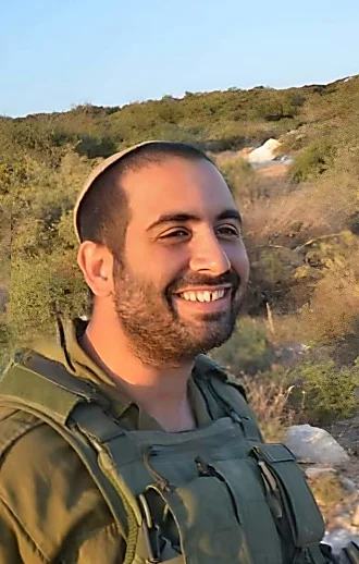 "רציתי לספר לך שהתגייסתי בעקבותיך, ובגיל 35 הגעתי לבקו"ם"
