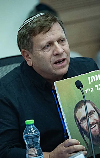 האב השכול בוועדה: "צריך להוביל חוק גיוס אמיתי, לא מה שהונח פה"