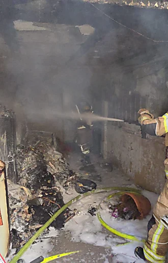 ילד בן 12 נספה בשריפה בבניין בפ"ת, גבר נספה בשריפה בקריית מלאכי