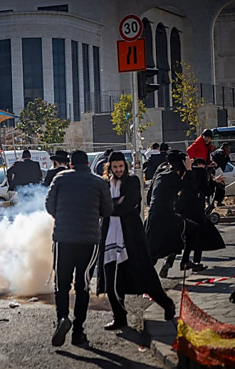 "נבעיר את הרחובות": במפלגות החרדיות חוששים מאובדן שליטה