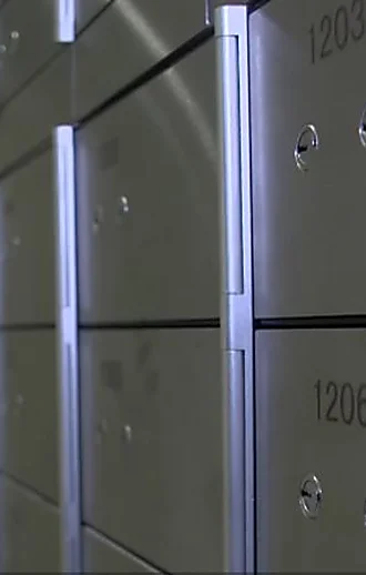 מיליוני דולרים מתחת לאדמה: ביקור במתחם הכספות בבני ברק