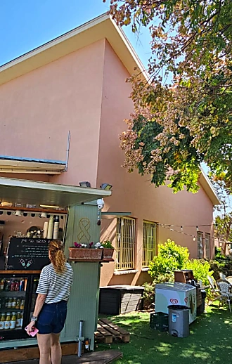 יום כיף בכפר: קפה, בגדים וגבינות במושב הנחבא בלב השרון