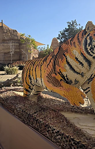 האבנים המתגלגלות: 3 תערוכות בעקבות אבני המשחק הפופולאריות