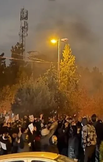 הערכה: כ-500 מאנשי המשטר נהרגו; למחאות פוטנציאל למיטוט השלטון