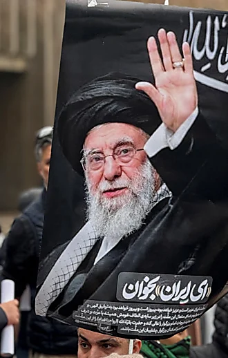 חבר במועצת המומחים: "הושגה הסכמה על יורשו של חמינאי"