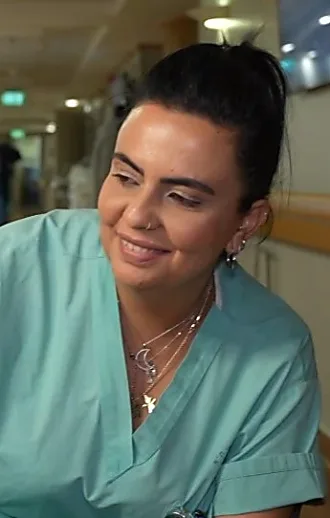 "חירות": המיילדת שנמלטה מאיראן - ומקבלת את ילדי הבייבי בום