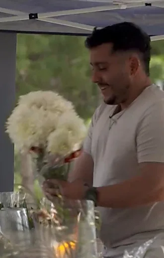 הפרחים לצה"ל: דוכני המכירה של פצועי המלחמה