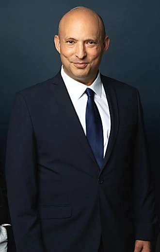 מחמם מנועים לבחירות: בנט חשף לראשונה שתי מצטרפות למפלגתו