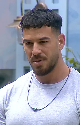 "כשיש למישהי בן זוג, אתה לא אמור לדאוג לה": הריב על שלי מסלים