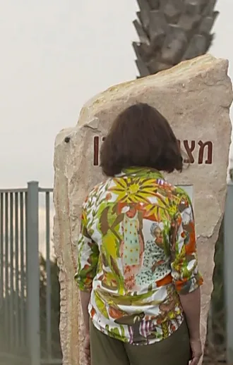 "יהיה נוכח בדרכו": המשפחות שנאבקות להביא ילד מיקירם שנפל