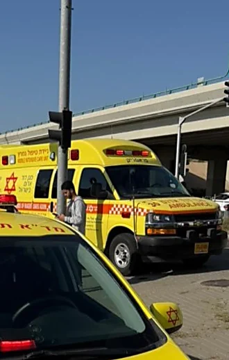 הקטל דרכים: רוכב קורקינט כבן 40 נהרג מפגיעת רכב במחלף מסובים