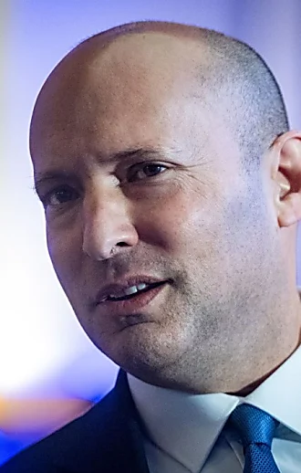 לאור הירידה בסקרים: בנט לוחץ על טרופר להצטרף למפלגת "ביחד"