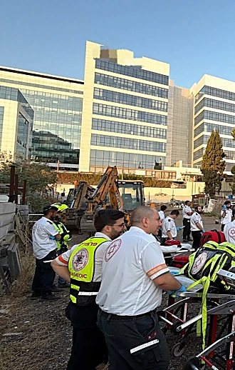 אישה כבת 40 נספתה בשריפה שפרצה בחולון