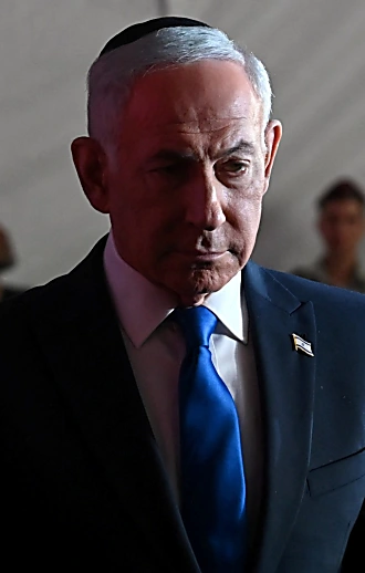 רה"מ נאם על "מיגור חמאס", אב שכול צעק: "לא הגנת על בני, בושה"
