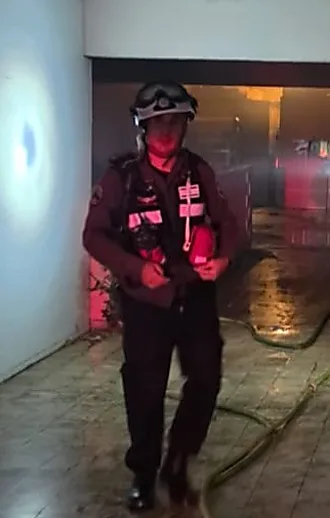 שתי דירות עלו באש: שריפת יער התפשטה לבניין מגורים בכרמיאל
