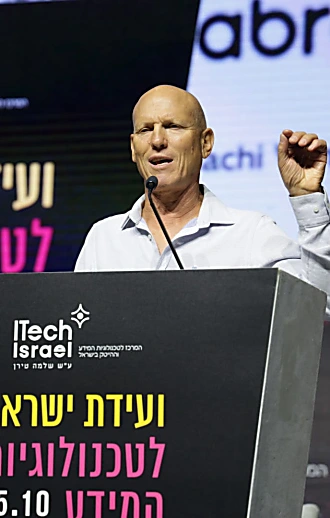 האלוף במיל' ניצן אלון: "קיבלנו החלטות מדי יום, לפעמים גם טעינו"