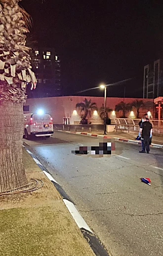 רוכב אופנוע נהרג בהרצליה, נהג איבד הכרה בזמן נסיעה ומת בבת ים