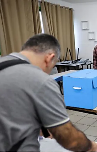 רגע האמת: 95% מהקלפיות נפתחו, הבחירות הגורליות יצאו לדרך