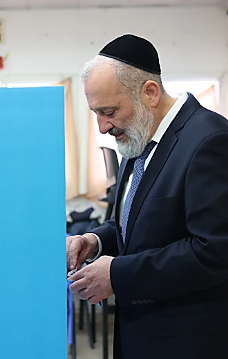 מהפטור מגיוס ועד המפלה בבחירות: האם תם עידן דרעי בש"ס?