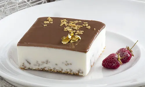 עוגת גבינה ושוקולד לבן בציפוי גנאש קפה