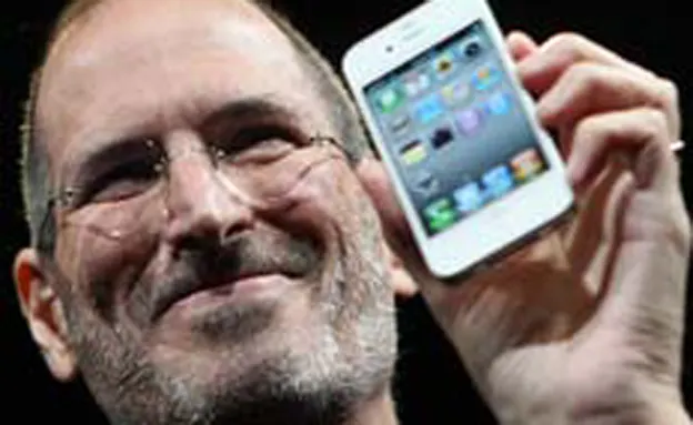 סטיב ג'ובס אייפון, אפל