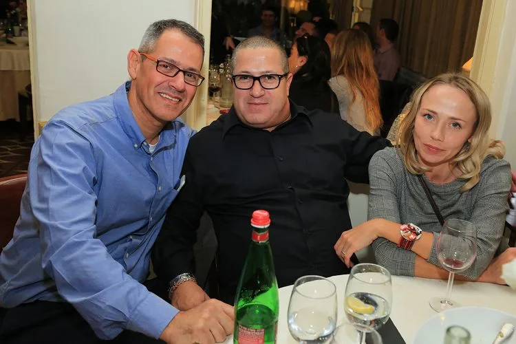 דודי כהן עם חיליק ואנה לסרי