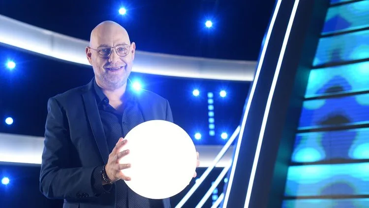 צביקה הדר על הסט של דה וול THE WALL