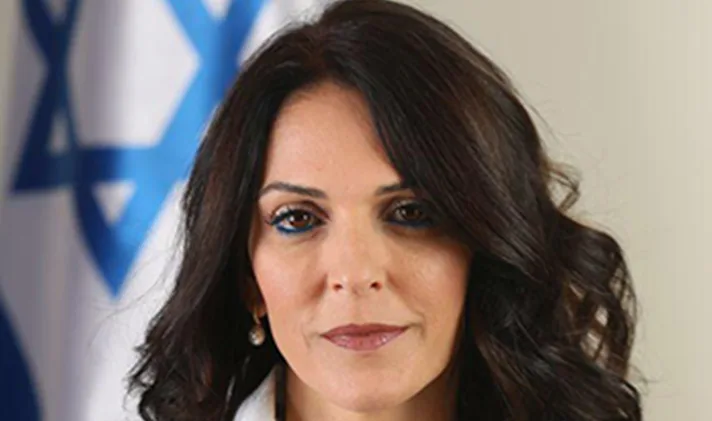 אתי כרייף, השופטת החשודה