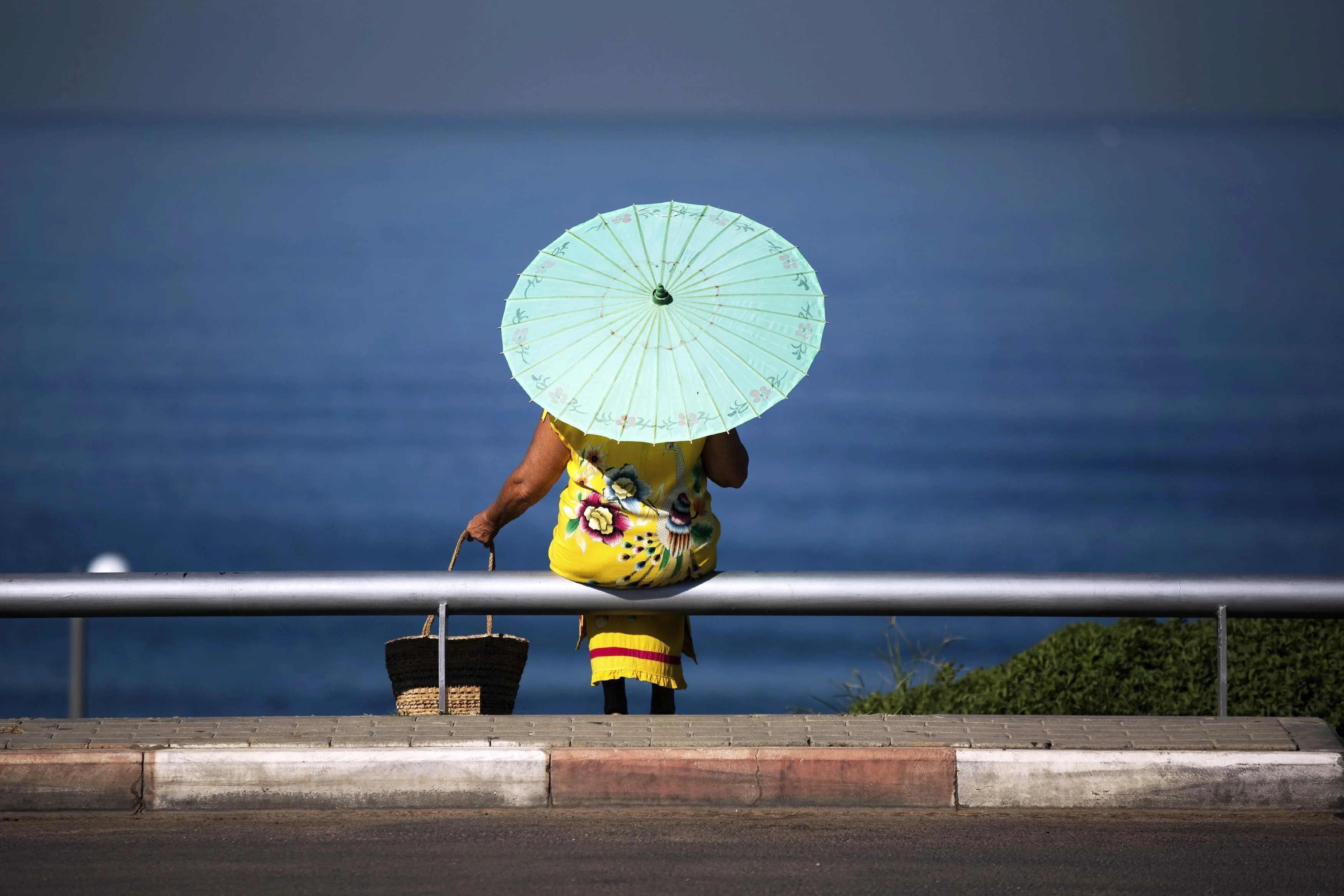 אנשים בחוף הים
