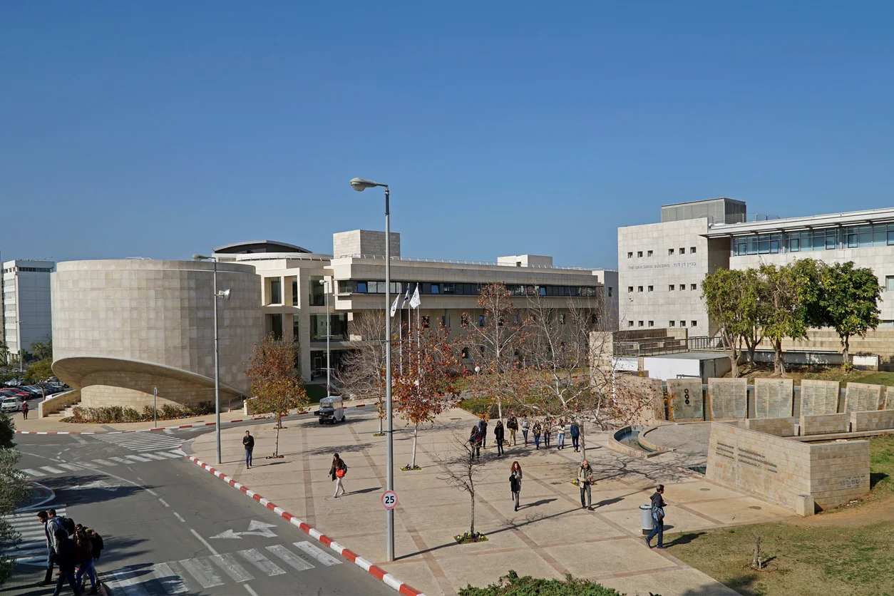 אונ' ת''א