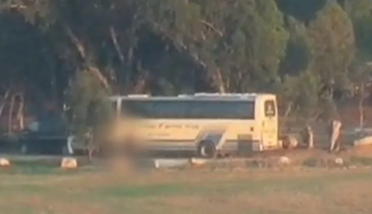 אוטובוס צה''ל רגע לפני הפגיעה של טיל הקורנט