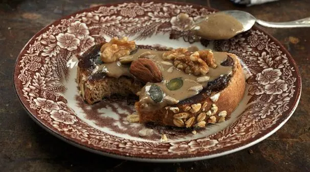 קצת טחינה או כל ממרח אחר - ואתם מסודרים