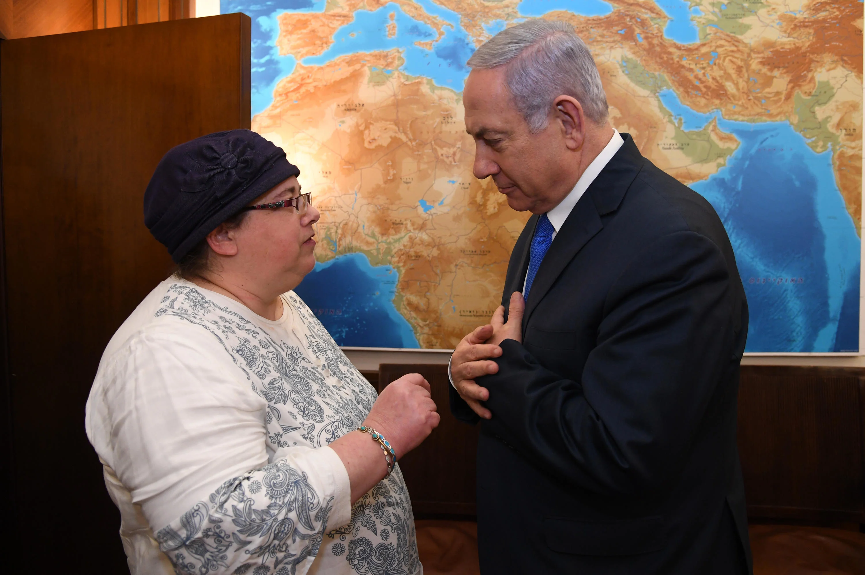 ראש הממשלה בנימין נתניהו נפגש עם משפחתו של החייל הנעדר זכריה באומל