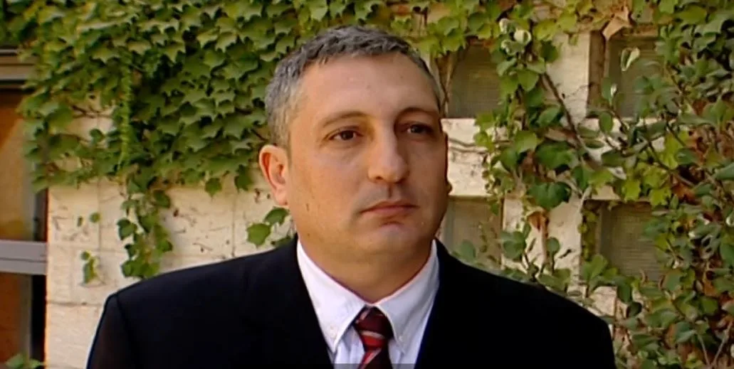 ניר חפץ, יועץ תקשורת ומאנשי אמונו של נתניהו