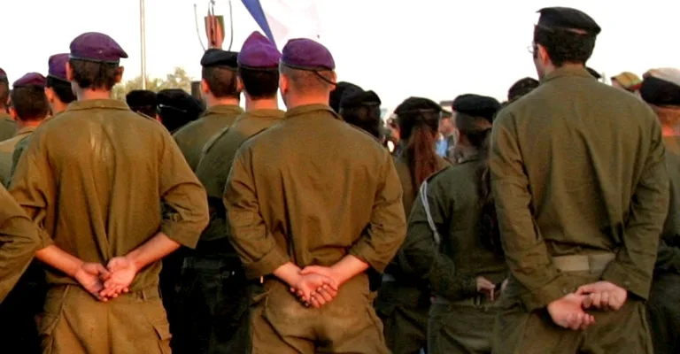 חיילים