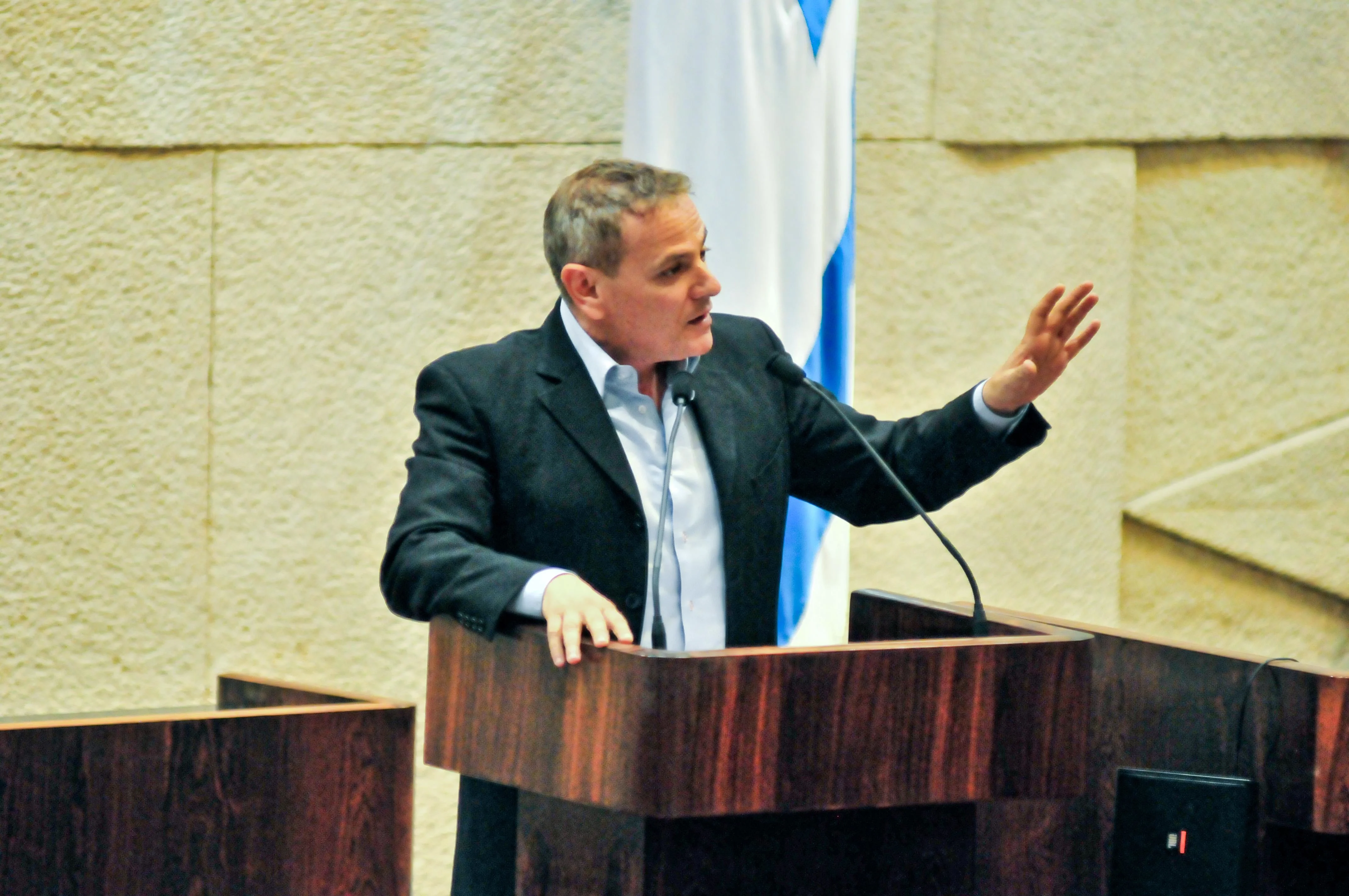 הורוביץ במליאת הכנסת. שש שנים, שתי קדנציות