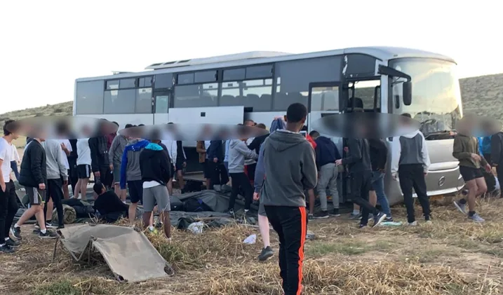 האוטובוס שהתדרדר על אוהל של מועמדים לגיוס במהלך גיבוש