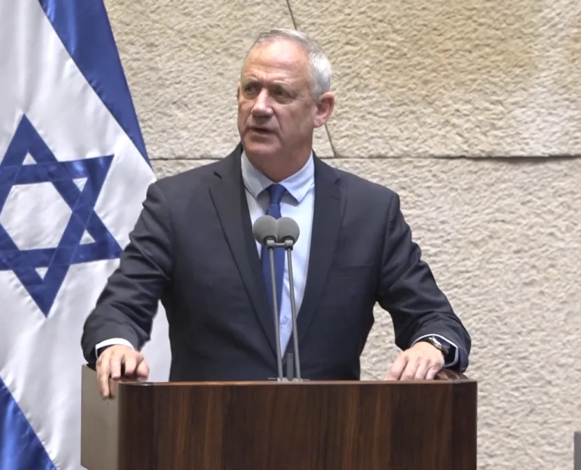 בני גנץ נואם לראשונה בכנסת