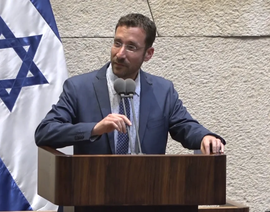 איציק שמולי נואם בכנסת