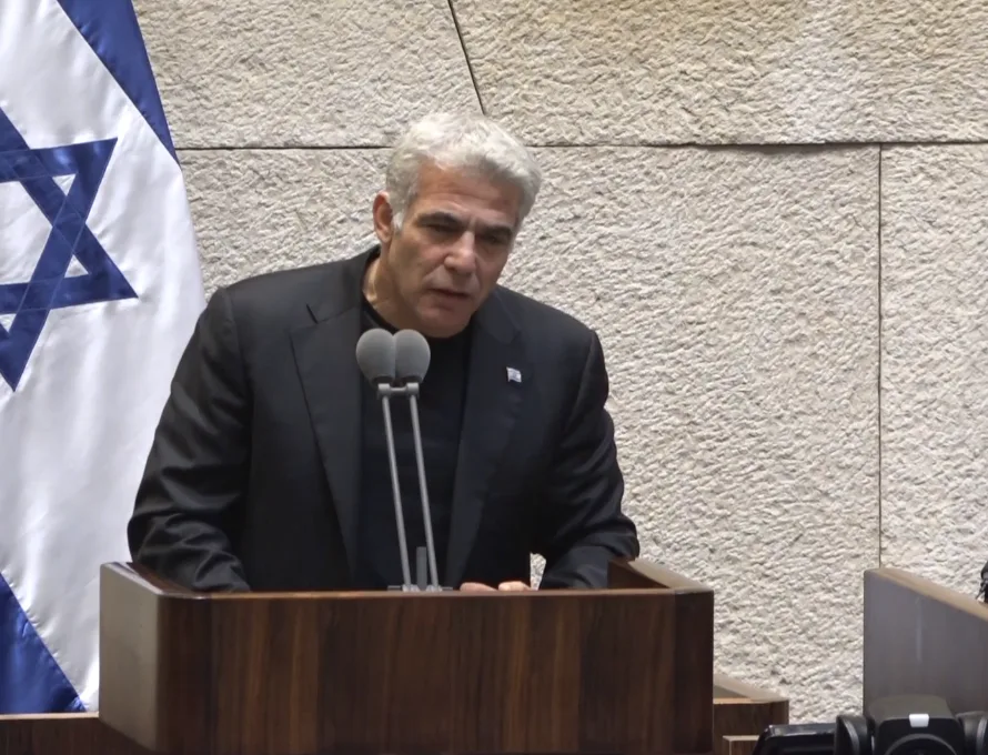 יאיר לפיד נואם בכנסת