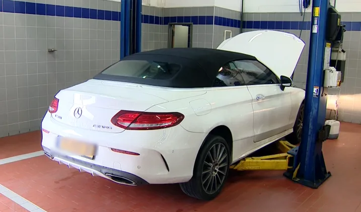 רכב לפני טיפול במוסך