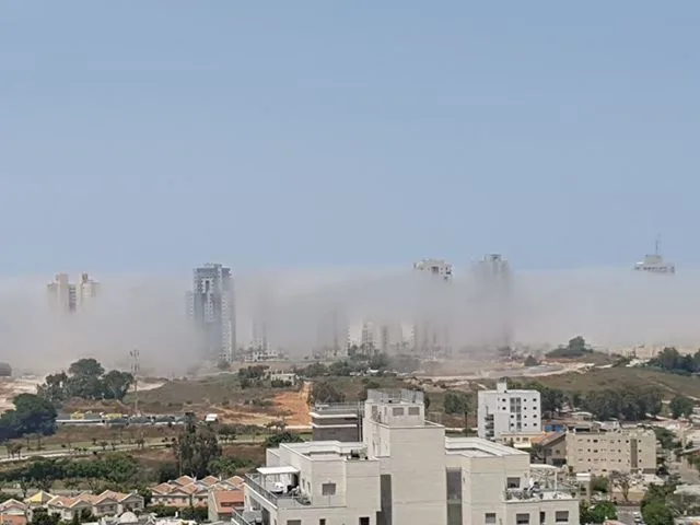 ענן נמוך בנתניה