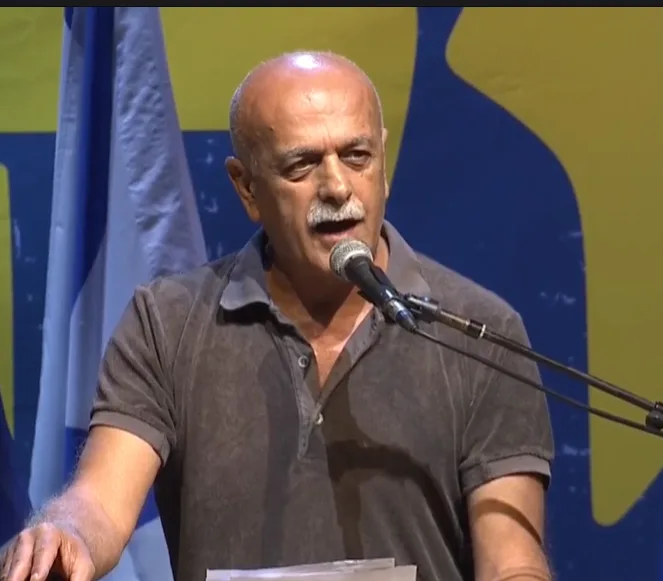 תא''ל במיל אסעד בהפגנת האופוזיציה בתל אביב