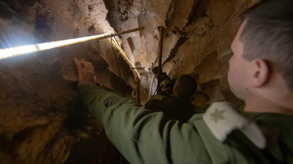 קטע ממנהרת טרור התקפית של ארגון הטרור ''חיזבאללה'' שנחפרה ממרחב הכפר רמיה בדרום לבנון