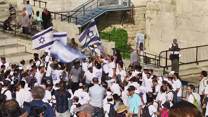 מצעד הדגלים