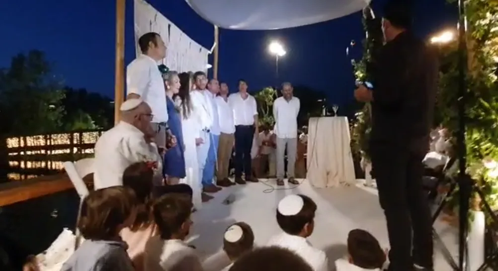 חתונתם של אביגדור גביש ואיילת דיקשטיין ששכלו כל אחד את שני הוריו בפיגוע טרור באינתיפאדה השניה