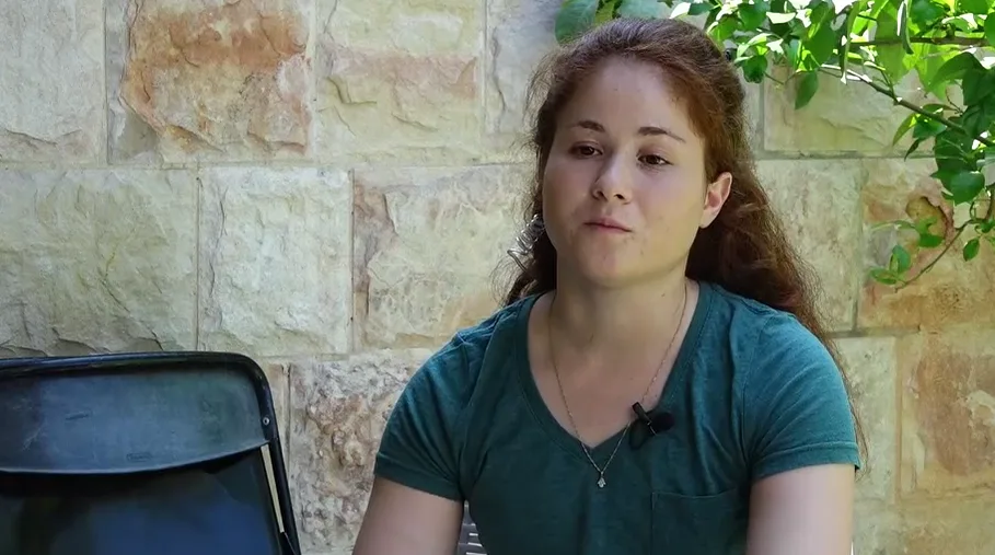 סיוון, אחותו של אביב משל