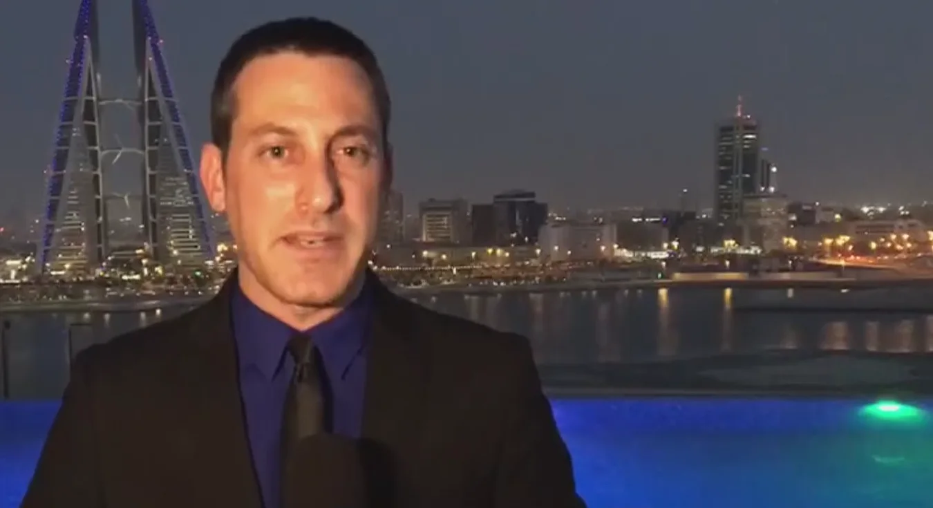 ברק רביד במרכז הסחר העלומי אל-מנאמה בבחריין