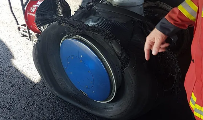 הצמיג הקרוע במטוס שהמריא מגרמניה ונחת בישראל בהצלחה