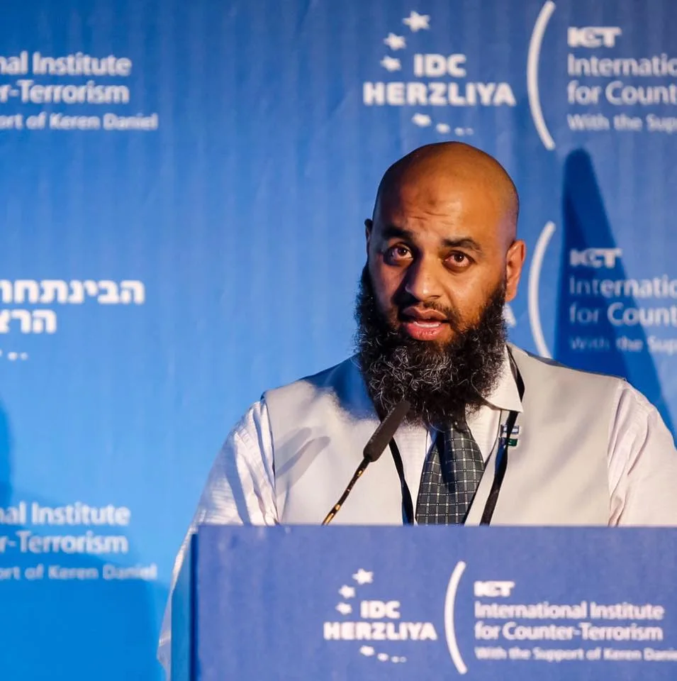 21751566 1692817494070596 7973